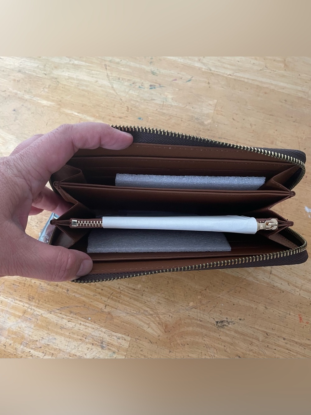 NWT Zip-Around Women's Leather Wallet in Brown